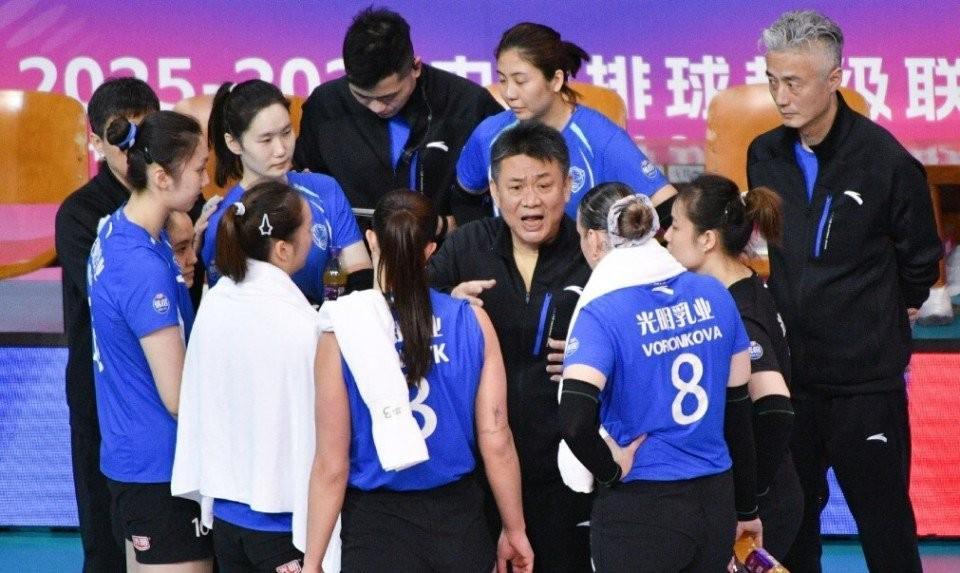 上海女排3-0击败江苏女排，时隔25年再夺女排超级联赛冠军